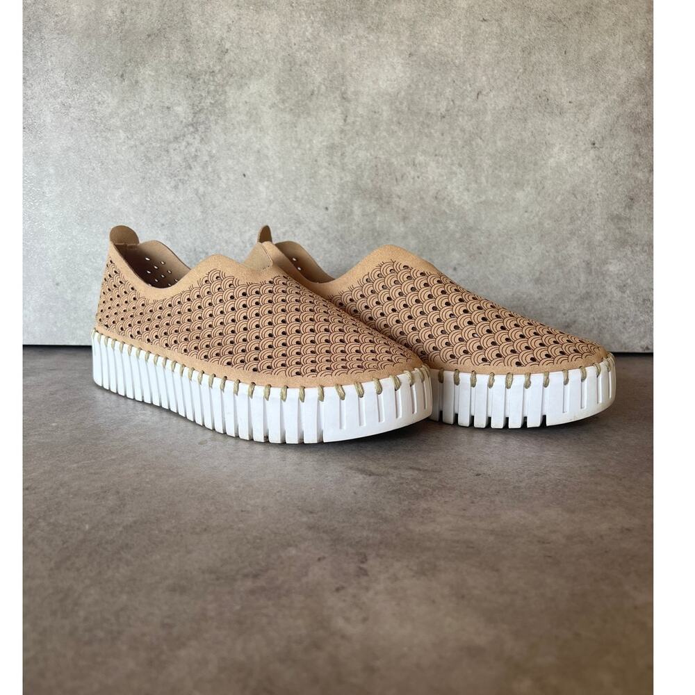 Isle Jacobsen Hornback tulip 3373 Platform Sneakers perforated barefoot shoes